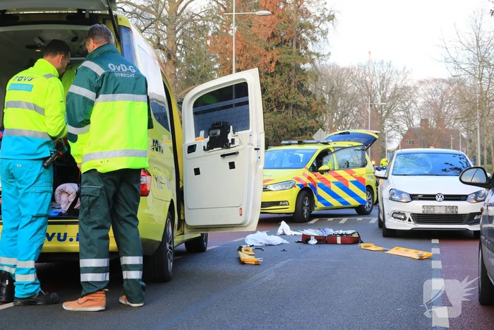 Fietser zwaargewond door aanrijding