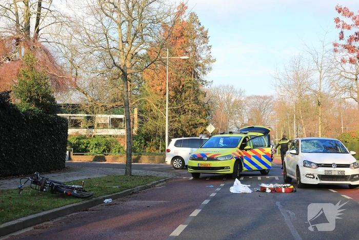 Fietser zwaargewond door aanrijding