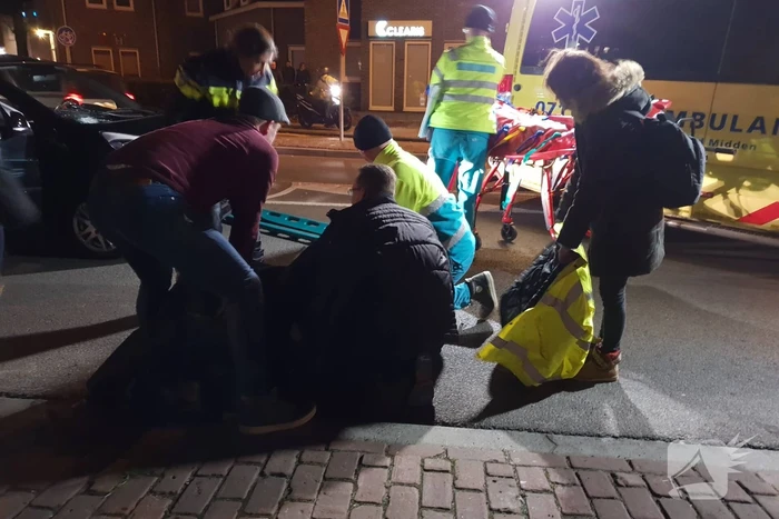 Bejaarde man aangereden op zebrapad