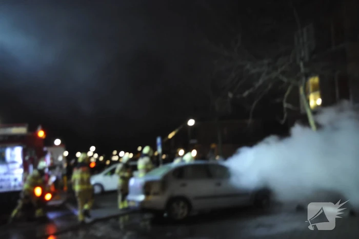 Auto in brand gestoken
