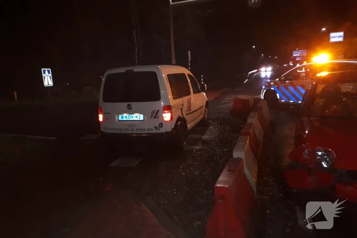 Taxi en personenwagen op elkaar gebotst