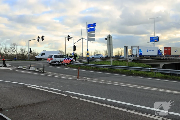 Motorrijder gewond na botsing met auto