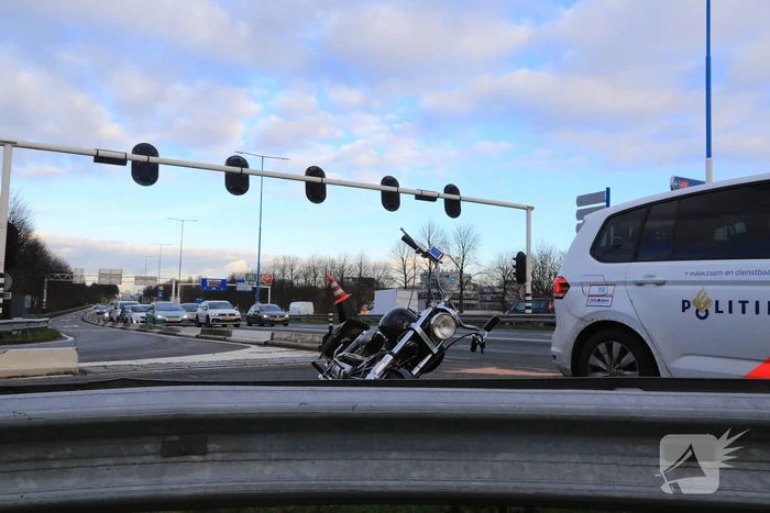 Motorrijder gewond na botsing met auto