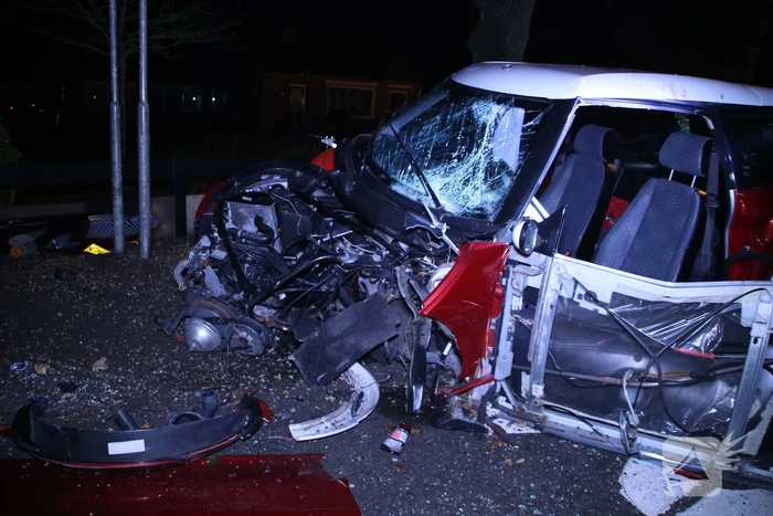 Gewonde bij aanrijding op een boom met 45km wagentje