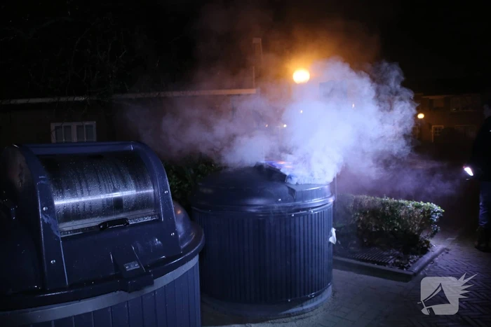 Veel rookontwikkeling bij containerbrand