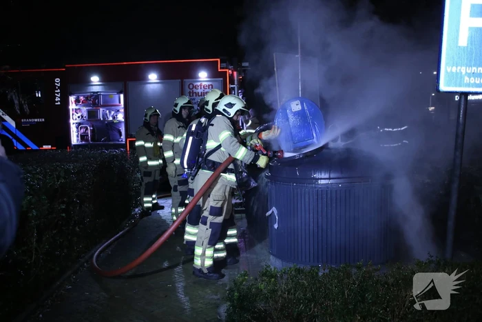 Veel rookontwikkeling bij containerbrand