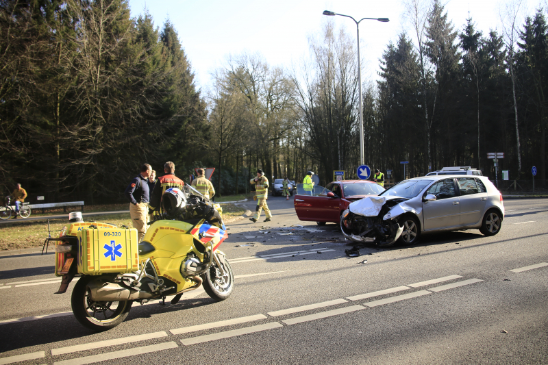 Flinke crash op kruising