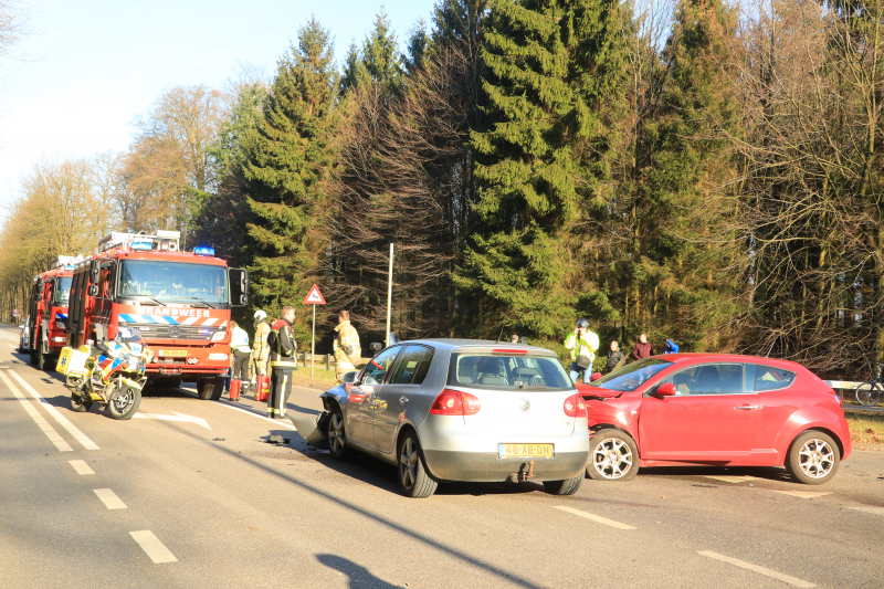 Flinke crash op kruising