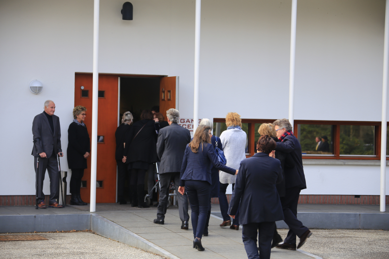 Mies Bouwman in besloten kring gecremeerd