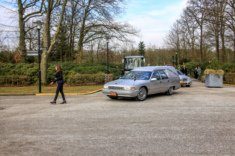 Mies Bouwman in besloten kring gecremeerd