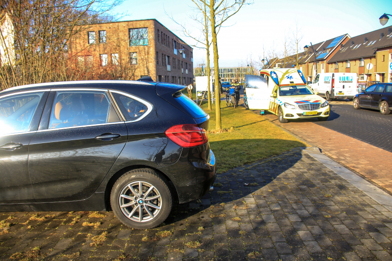 Fietser gewond na botsing met auto