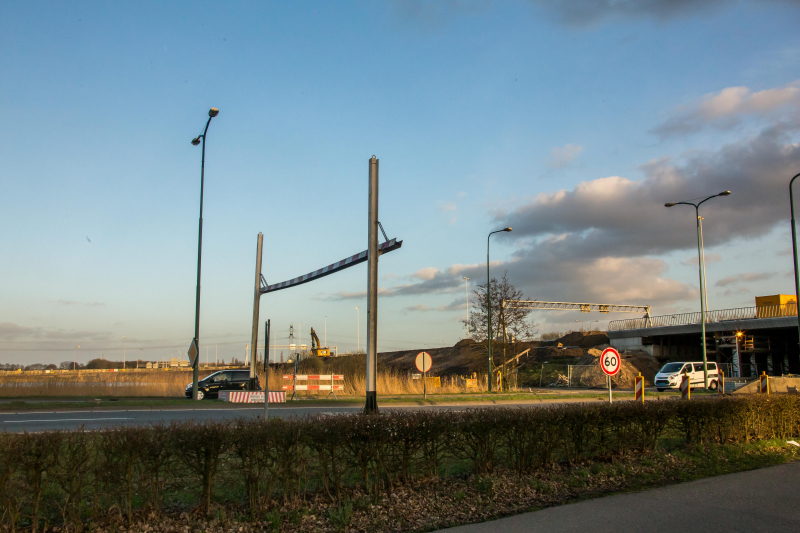Herstelwerkzaamheden na aanrijding met hoogtebalk