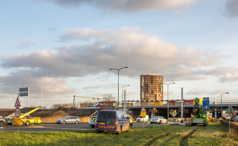 Herstelwerkzaamheden na aanrijding met hoogtebalk