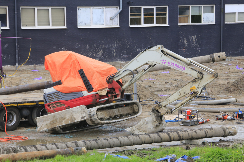 Kraanmachinist overleden na vallende heipaal