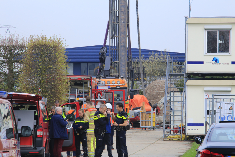 Kraanmachinist overleden na vallende heipaal