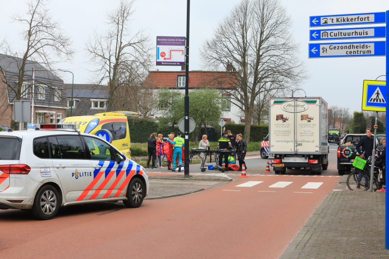 Fietsster ernstig gewond na aanrijding