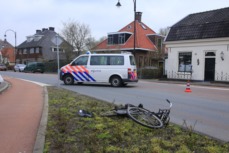 Fietsster ernstig gewond na aanrijding