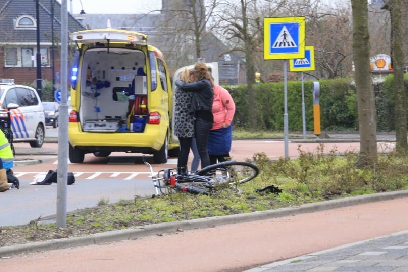 Fietsster ernstig gewond na aanrijding