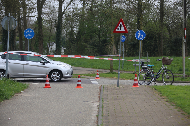 Fietsster aangereden door auto