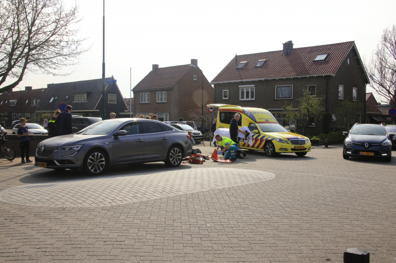 Scooterrijder gewond na botsing met auto