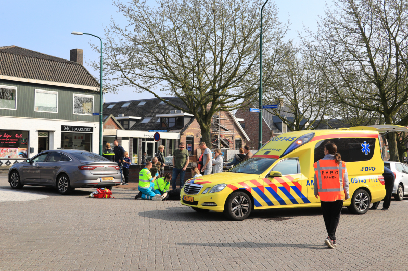 Scooterrijder gewond na botsing met auto