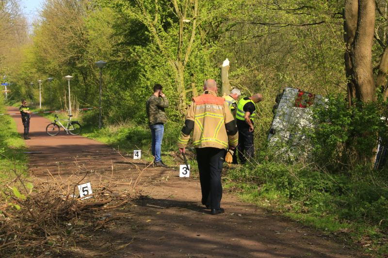 Drie gewonden bij groot busongeluk