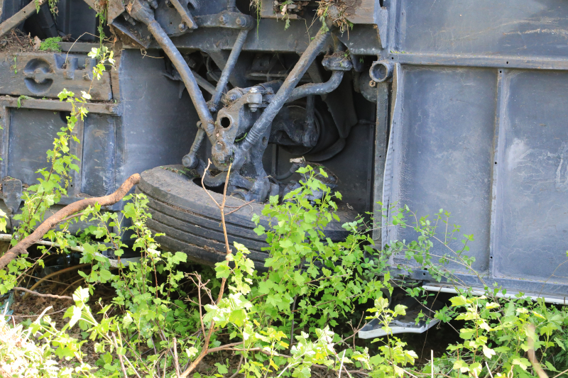 Drie gewonden bij groot busongeluk