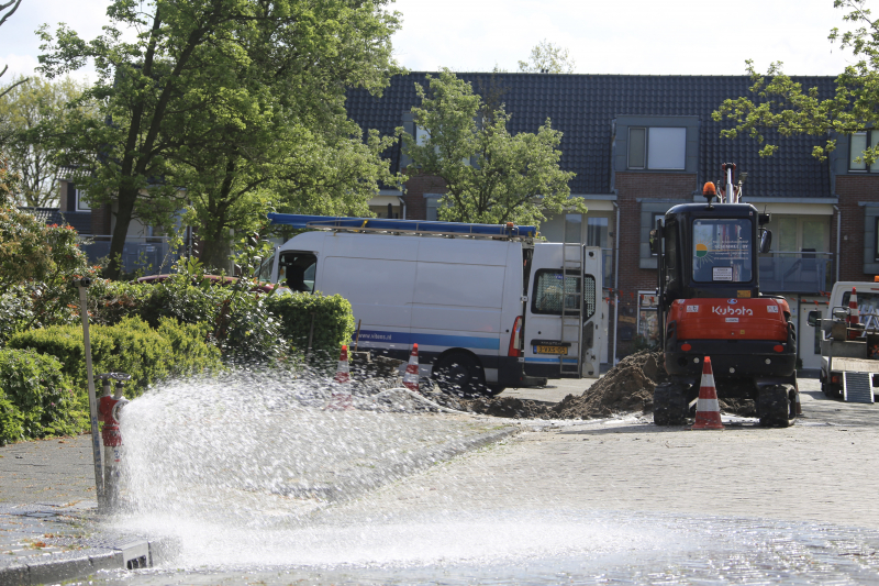 Waterballet door gesprongen waterleiding