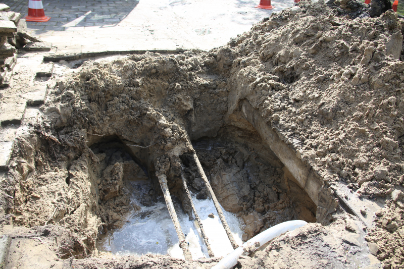 Waterballet door gesprongen waterleiding