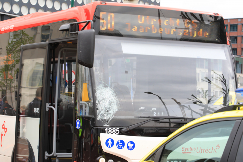 Voetganger ernstige gewond na aanrijding met stadsbus
