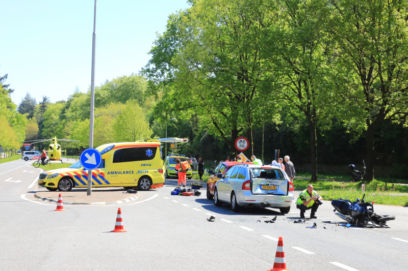 Motorrijder zwaar gewond bij kop-staartbotsing