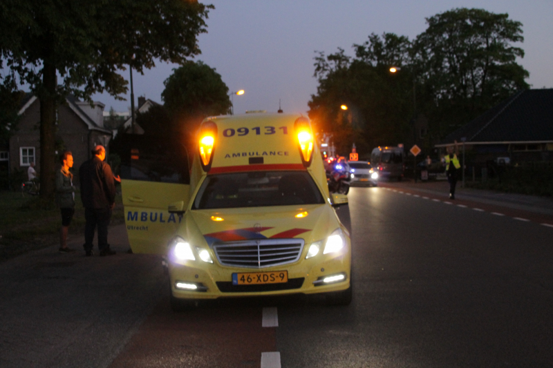 Meisje met fiets gewond na aanrijding met auto