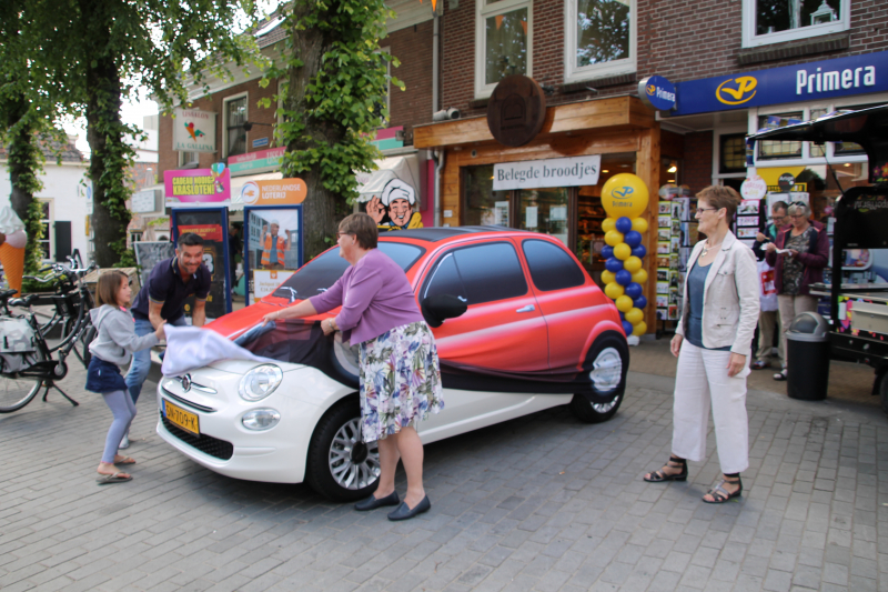 Hoofdprijs Primera loterij uitgereikt aan Marijke Beulenkamp