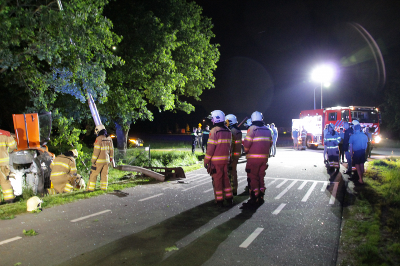 Gewonde bij aanrijding tussen bestelwagen en auto
