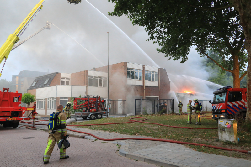 Grote brand in DHL-depot