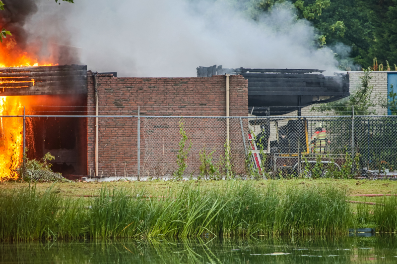 Grote brand in DHL-depot