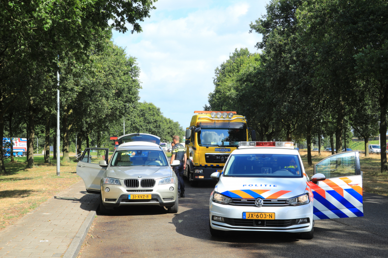 Gestolen auto aan de kant gezet en bestuurder aangehouden
