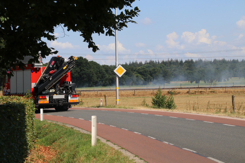 Gebroken bovenleiding zorgt voor brand bij spoorlijn