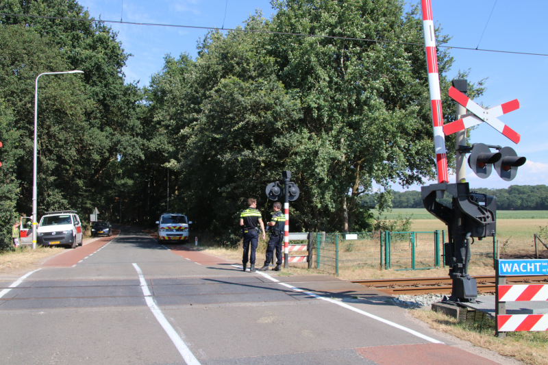 Gebroken bovenleiding zorgt voor brand bij spoorlijn