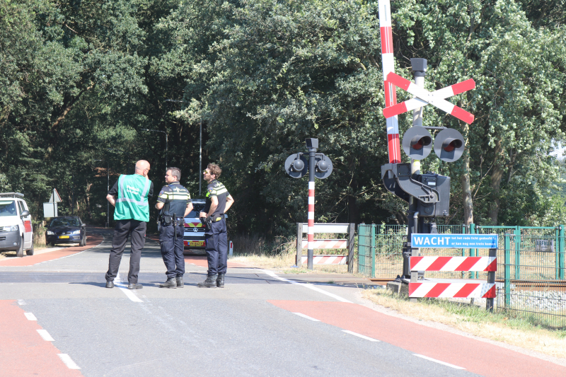 Gebroken bovenleiding zorgt voor brand bij spoorlijn