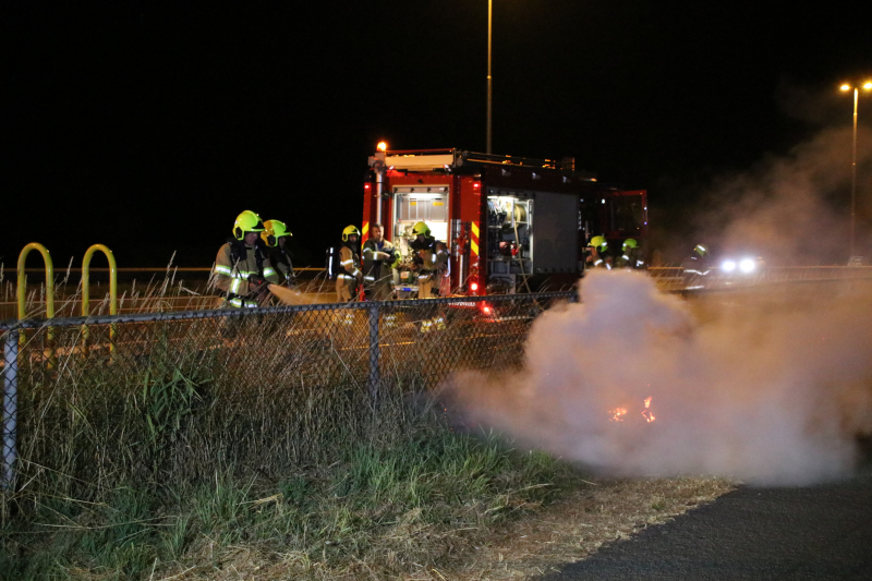 Bermbrand snel onder controle