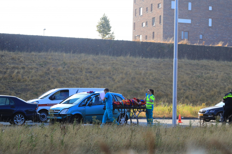 Veel schade bij kop-staartbotsing