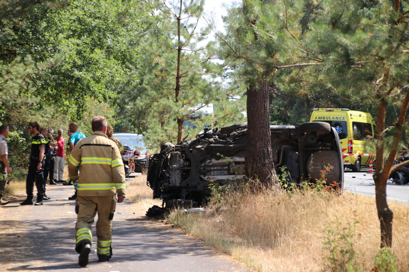 Zwaargewonden na frontale aanrijding