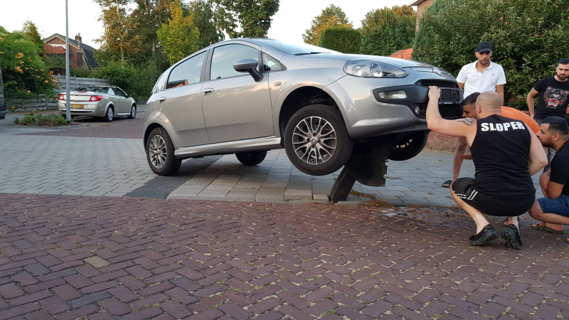 Binnenbocht nemen word auto fataal