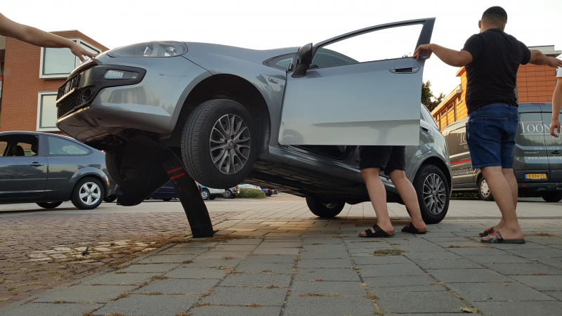 Binnenbocht nemen word auto fataal