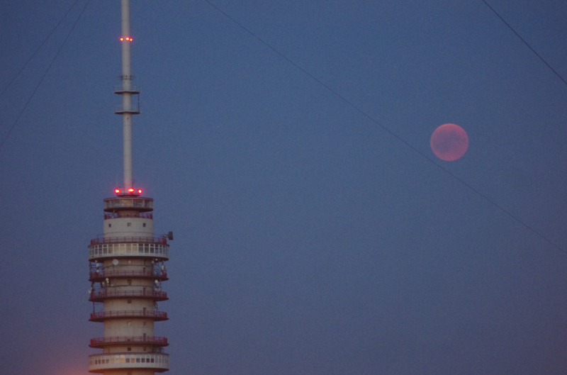 Maansverduistering, bloedmaan voor velen niet te zien