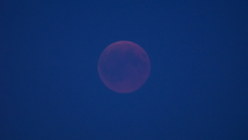 Maansverduistering, bloedmaan voor velen niet te zien