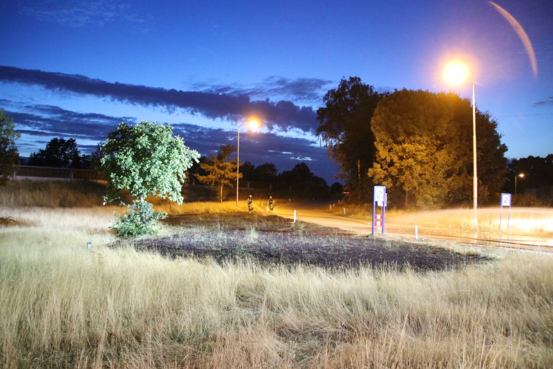 Bermbrand geblust bij oprit snelweg
