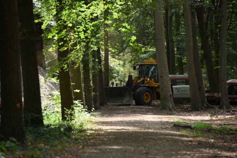 Voorbereiding voor ontploffing van bom in vollegang