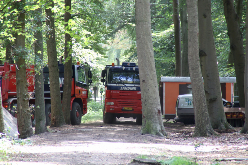 Voorbereiding voor ontploffing van bom in vollegang